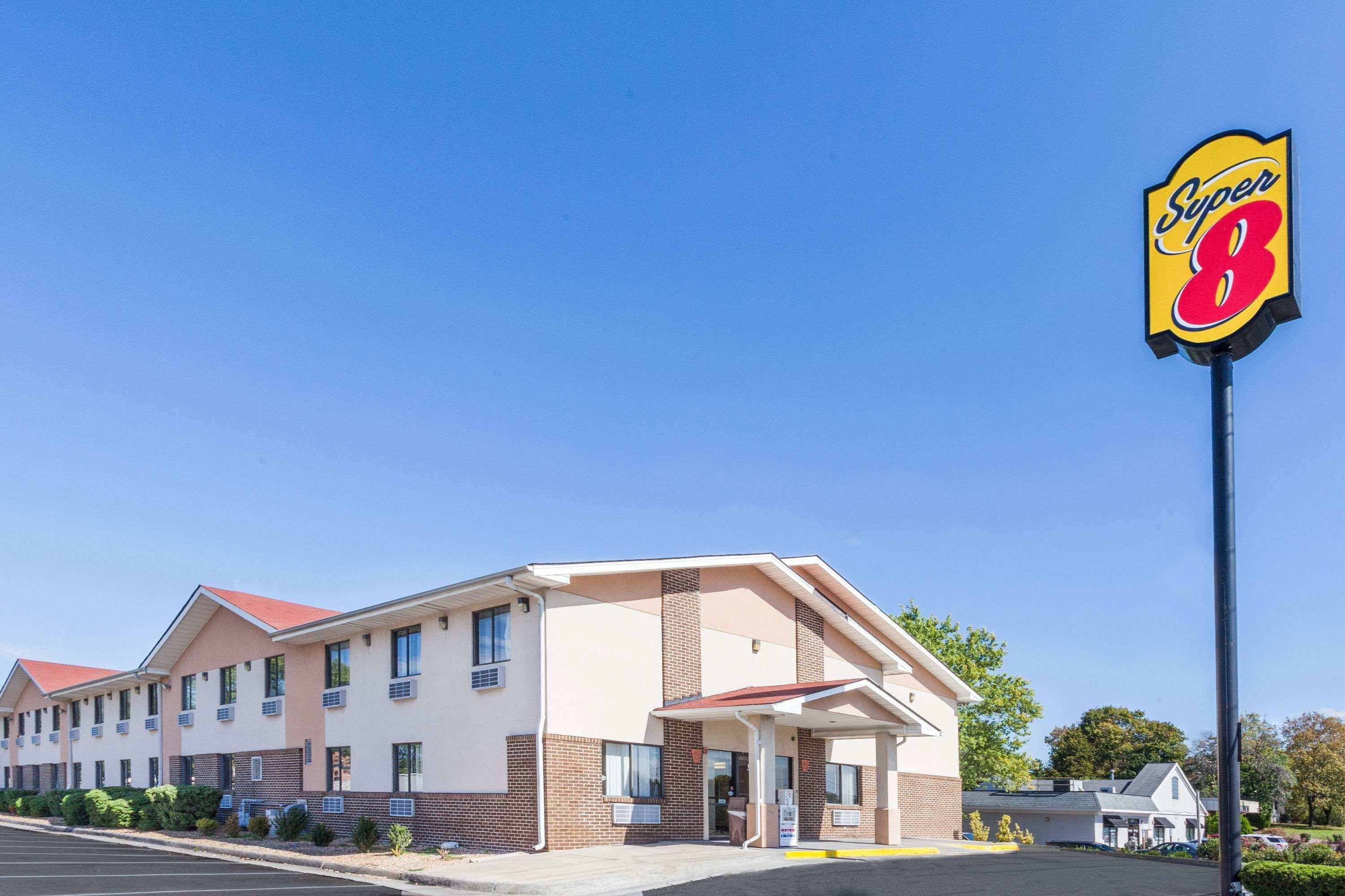 Super 8 By Wyndham Winchester Va Luaran gambar