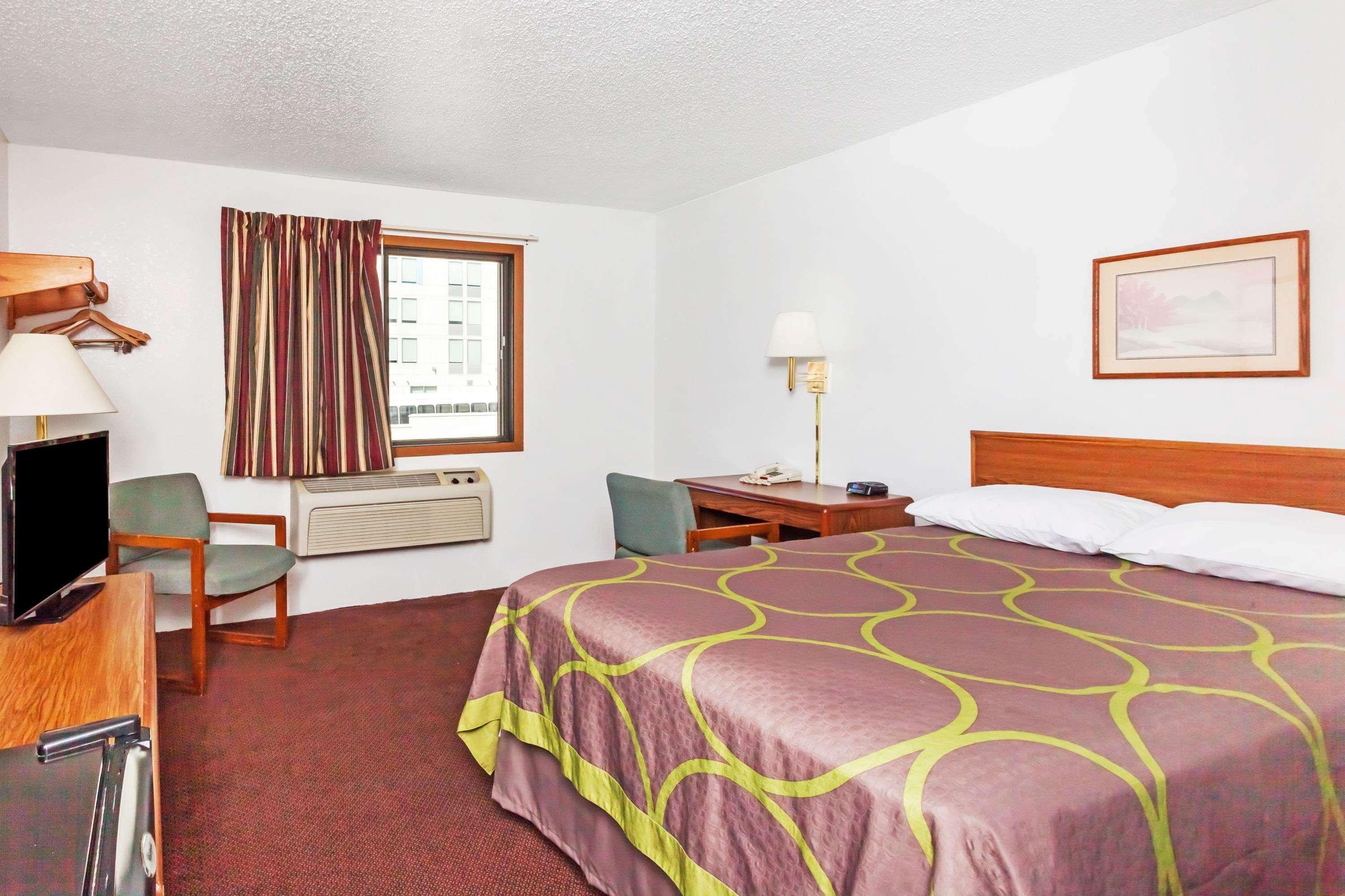 Super 8 By Wyndham Winchester Va Luaran gambar