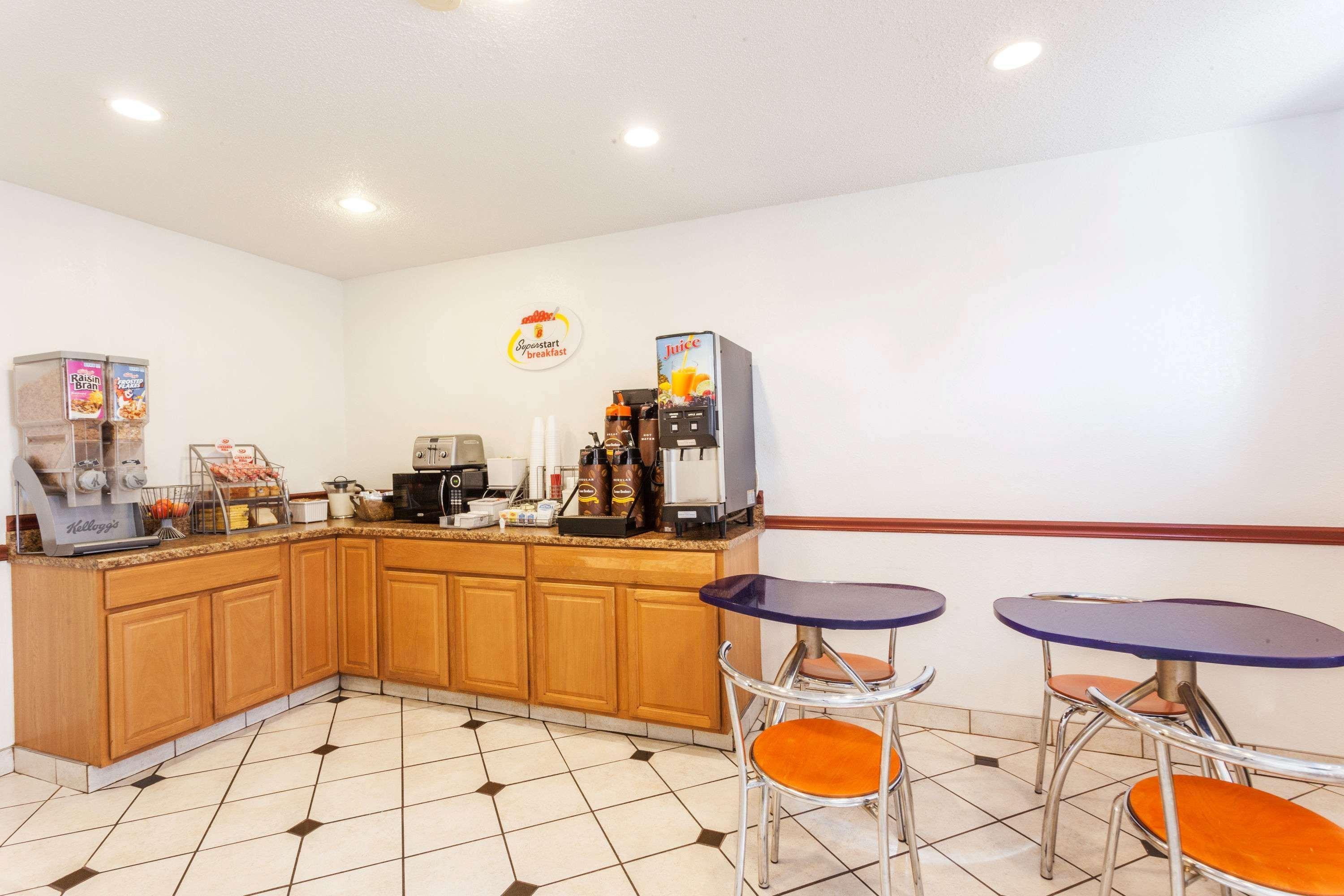 Super 8 By Wyndham Winchester Va Luaran gambar