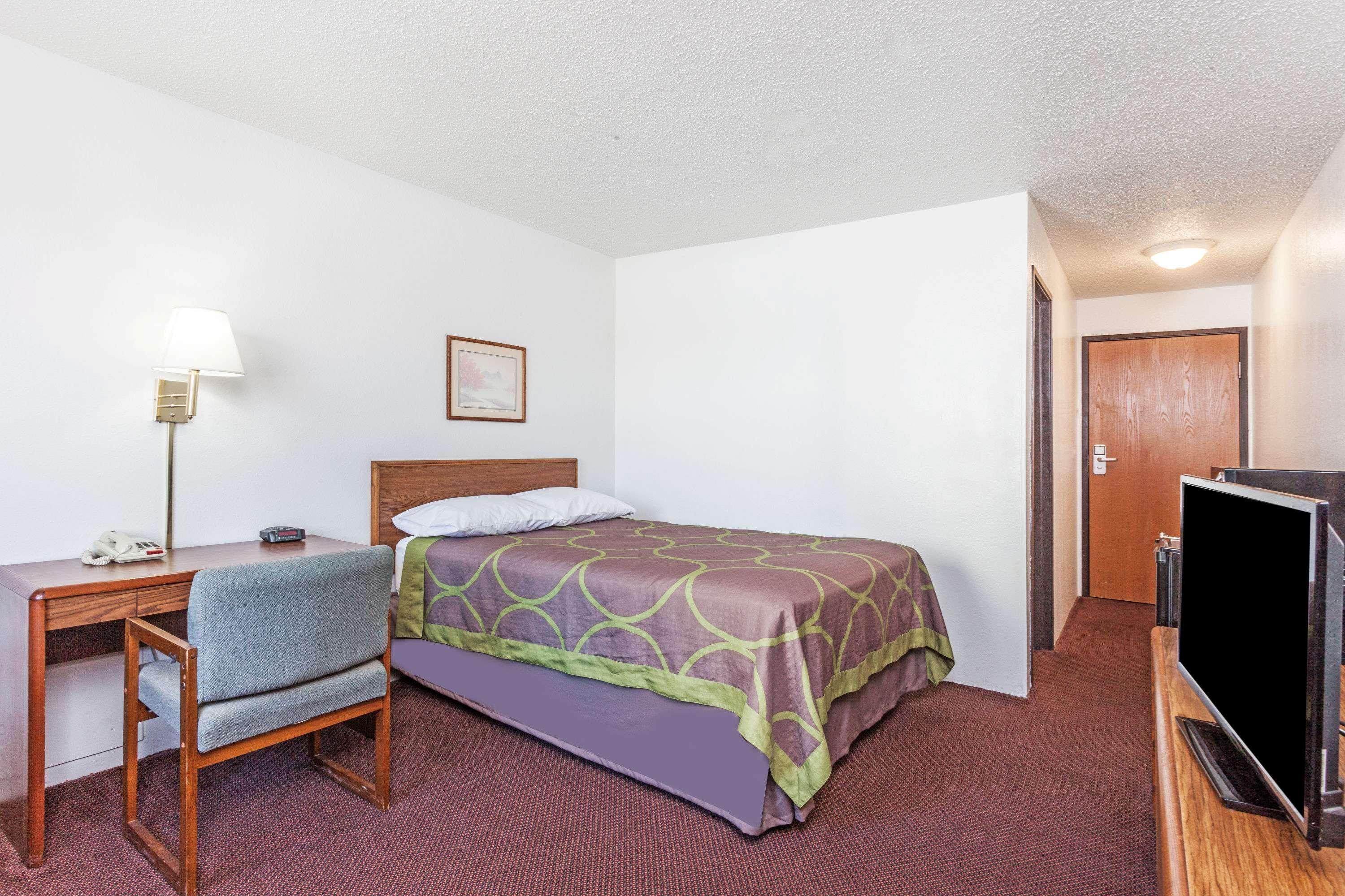 Super 8 By Wyndham Winchester Va Luaran gambar